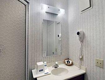 High Point Arcadia Inn Номер фото