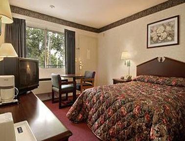 High Point Arcadia Inn Номер фото